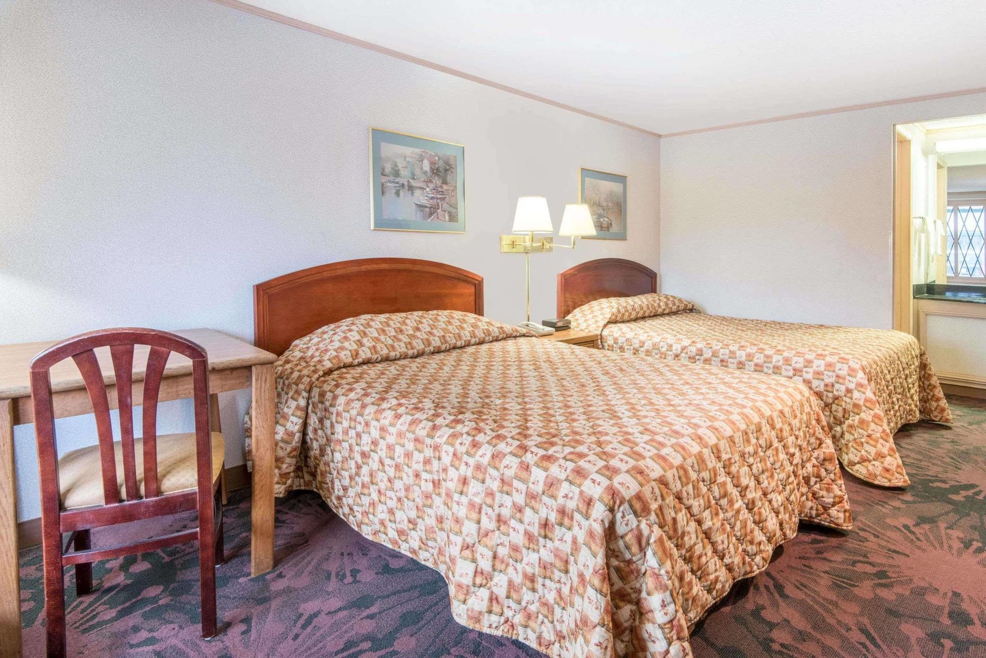 Knights Inn Canton Bagian luar foto